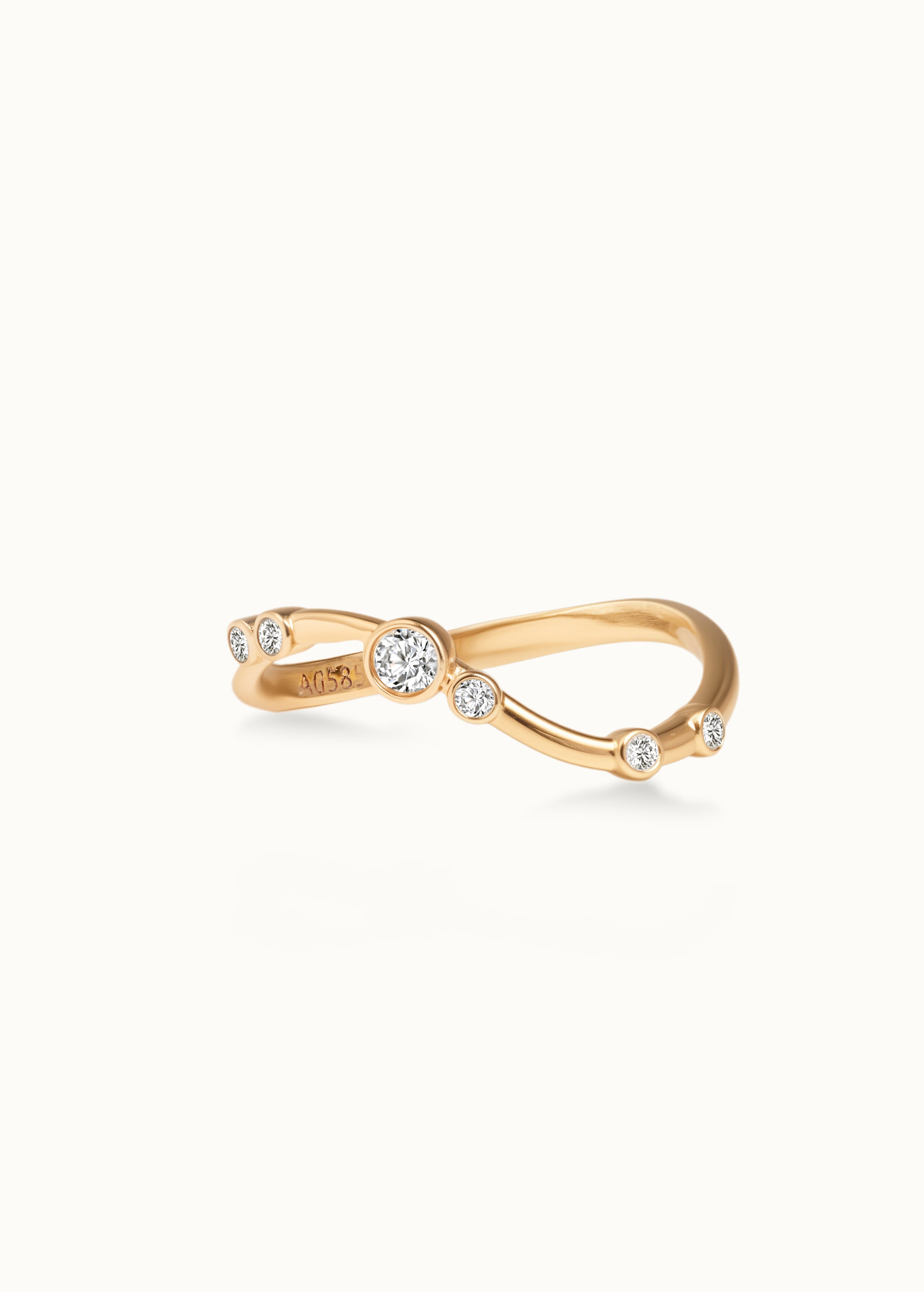 Heirloom Wave Bubble 0.16ct 6 Diamond Ring