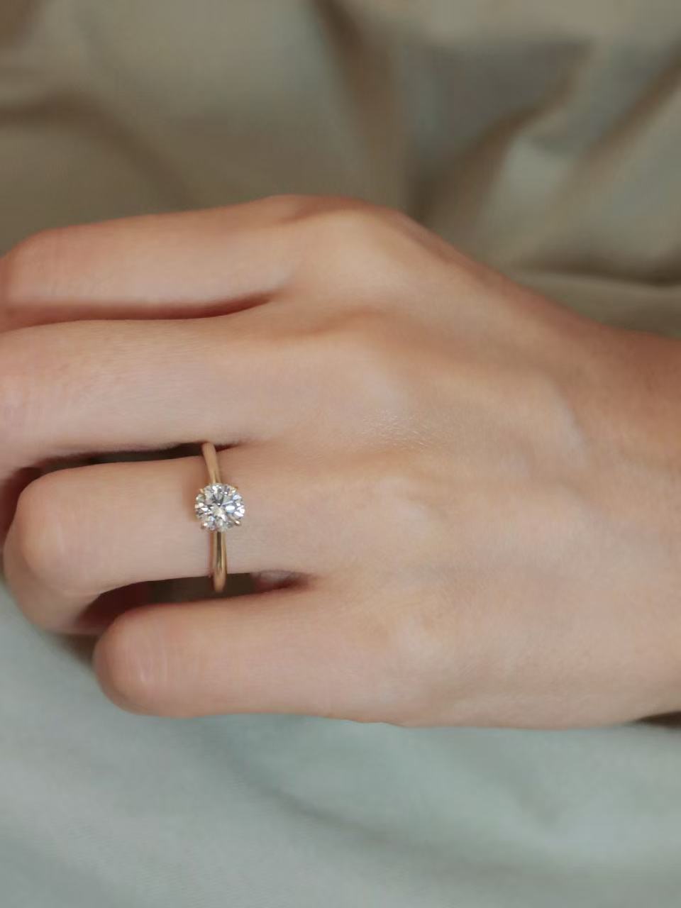 Heirloom Signature Round Brilliant Diamond Solitaire Ring