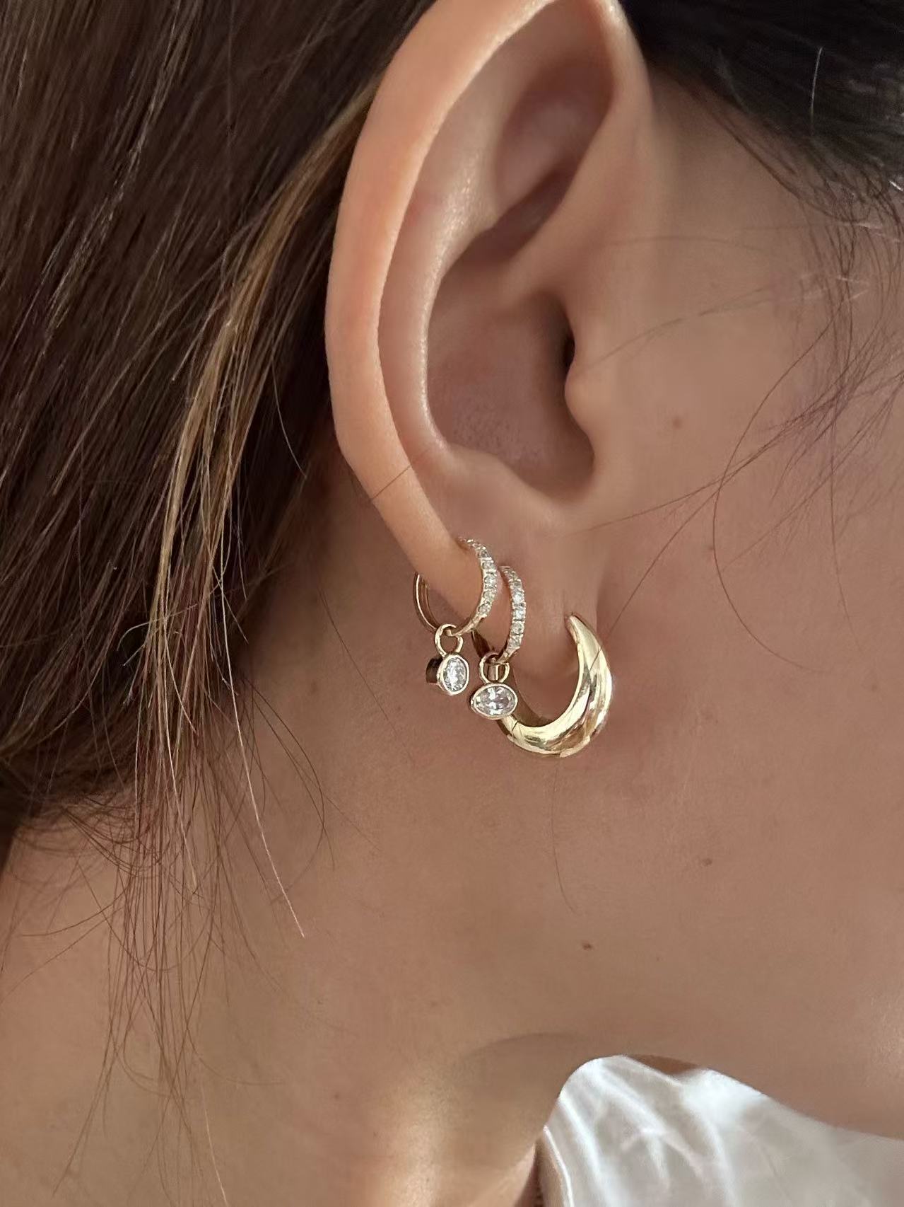 Heirloom Flow Bubble 0.2ct Round Brilliant Diamond Hoop Charm