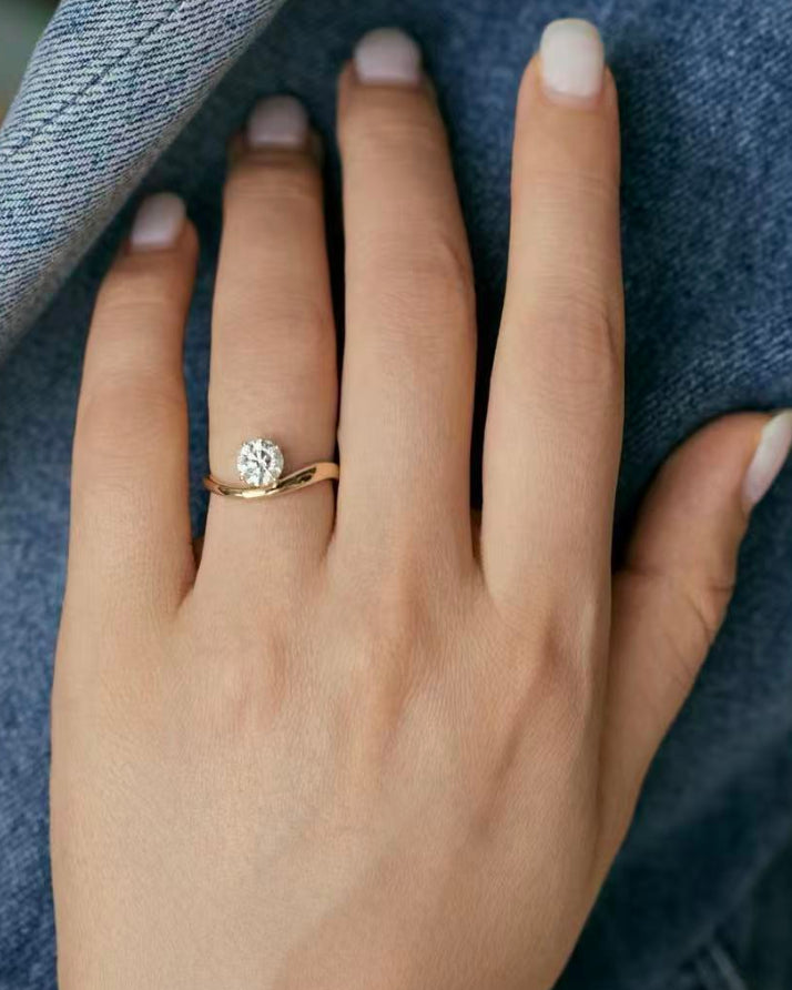 Heirloom Signature Wave Diamond Solitaire Ring