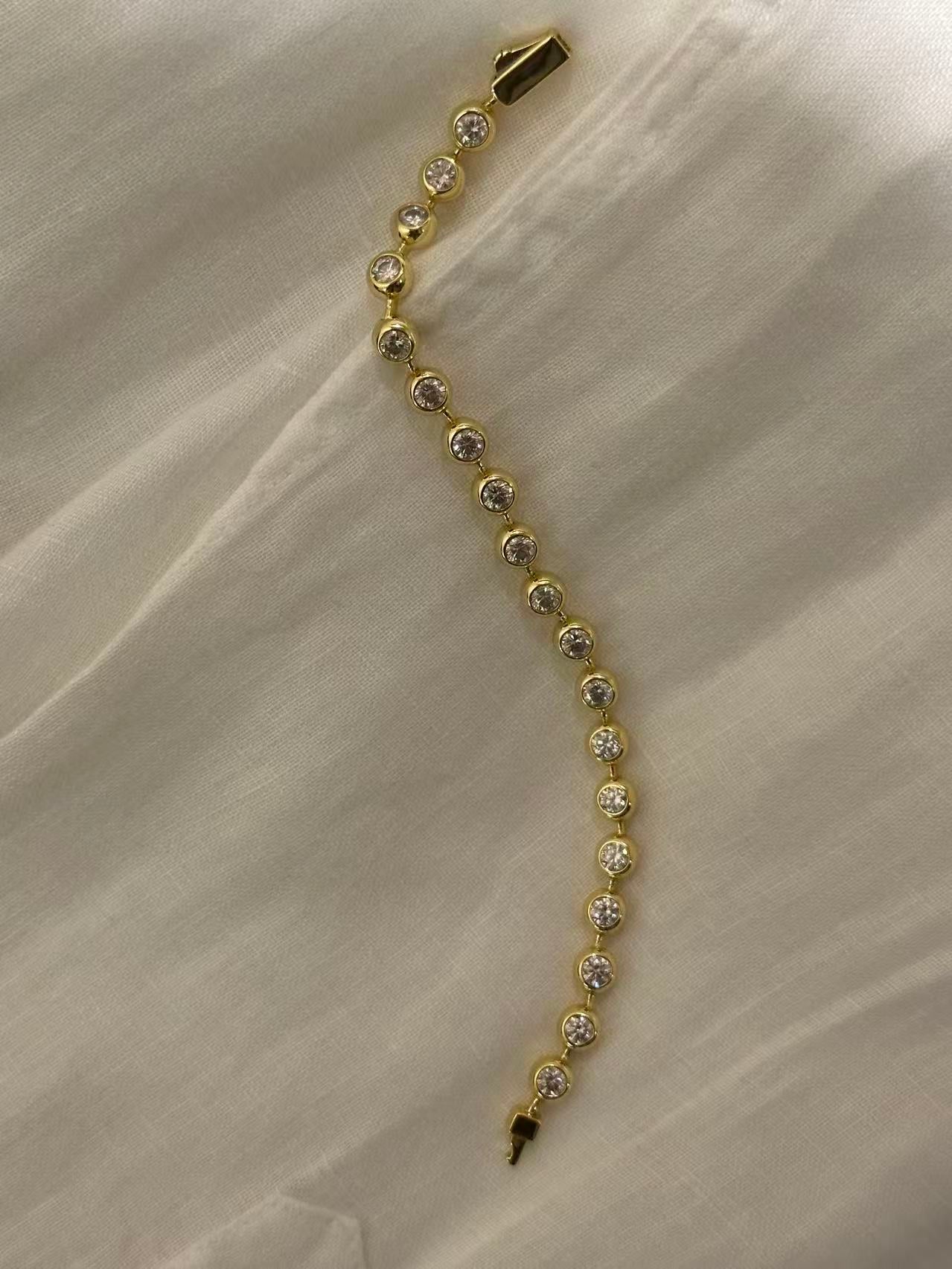 24 Hours Bubble 6mm Moissanite Tennis Bracelet 6ct