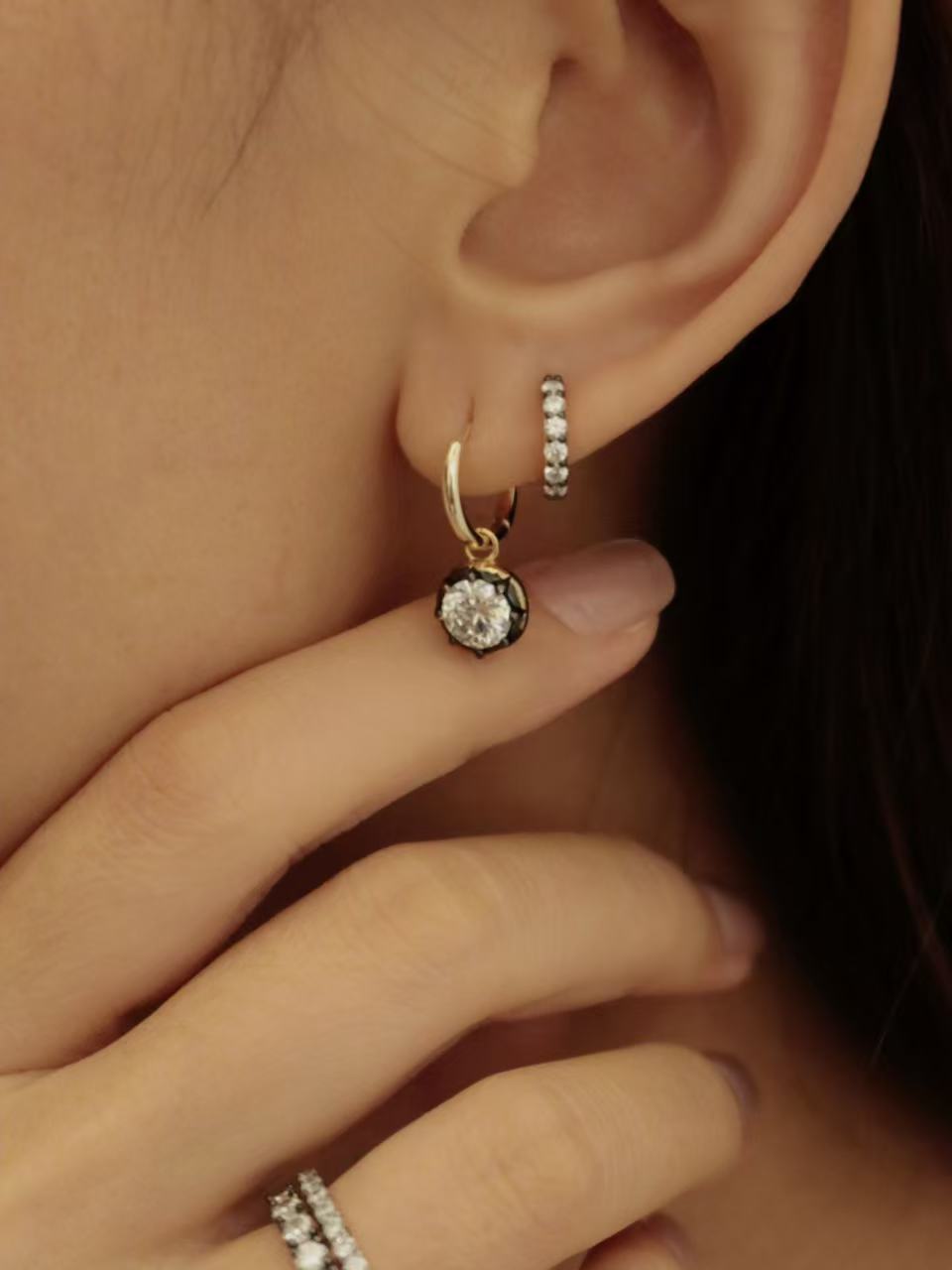 Archive Flow Bubble 1ct Round Brilliant Blackened Moissanite Hoop Earrings