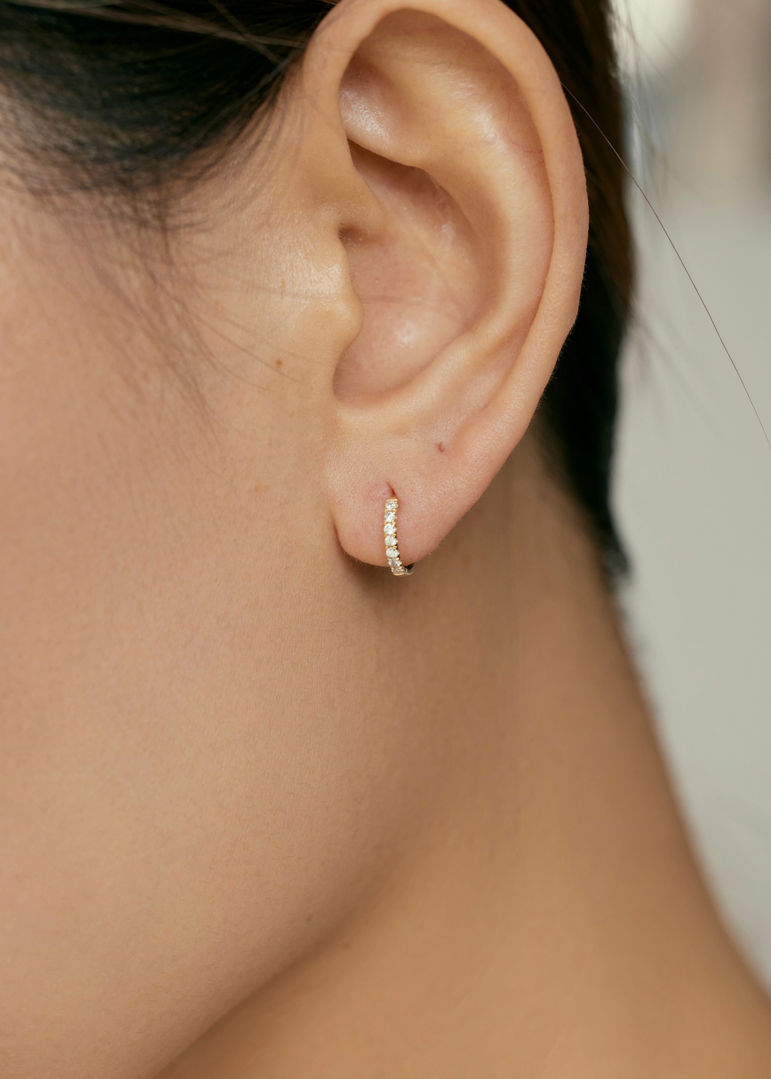 Heirloom Flow Diamond Huggie Hoop Earrings 10mm