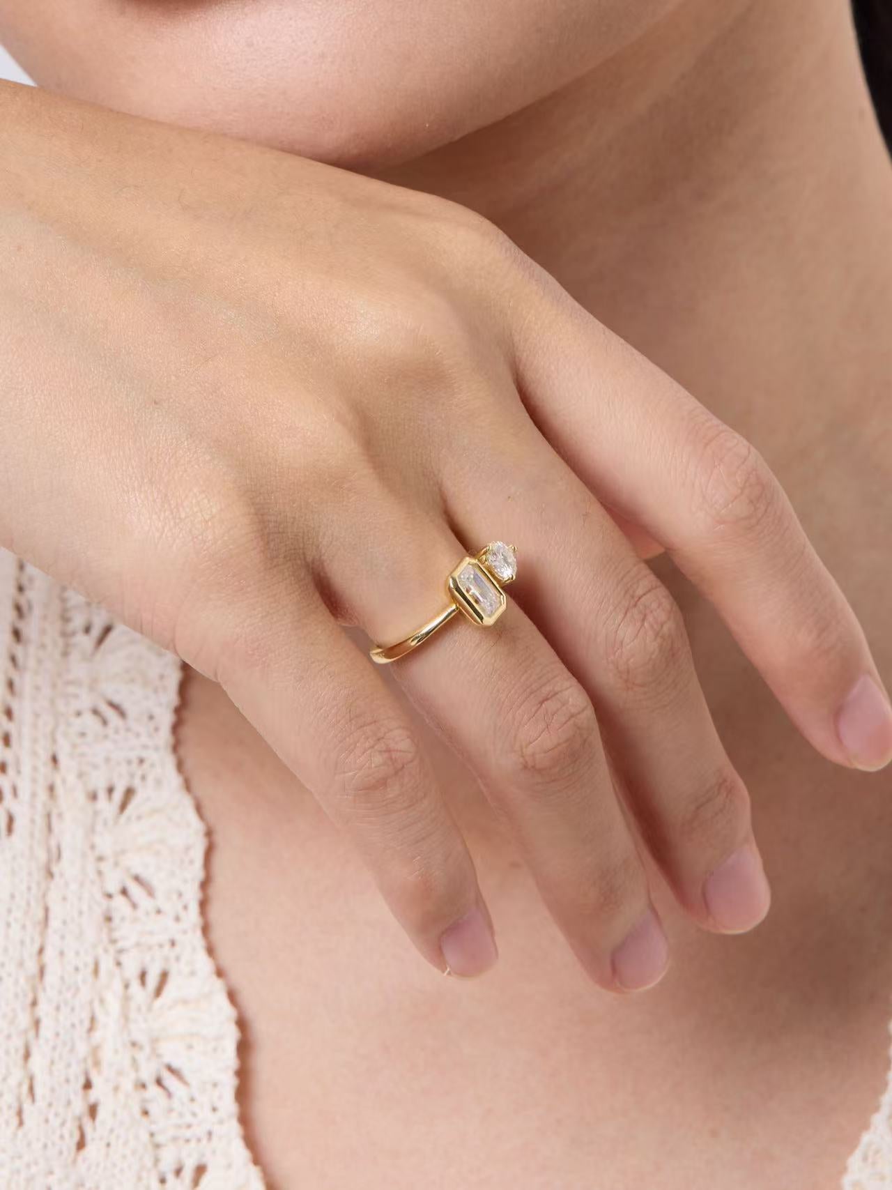 24 Hours Toi & Moi Emerald Cut and Brilliant Cut Moissanite Ring 1.5ct
