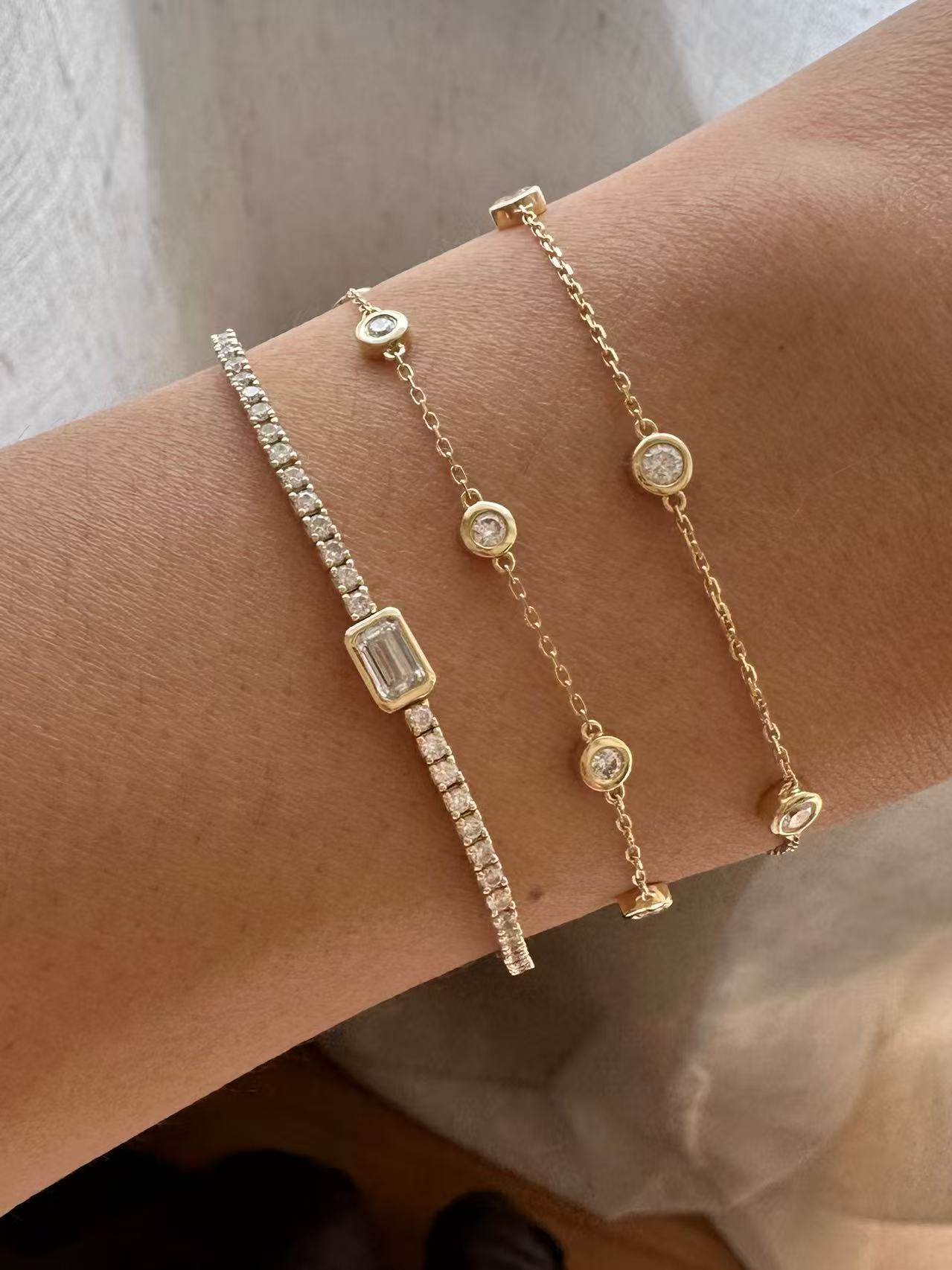 Heirloom 2ct Center Diamond 1.7mm Tennis Bracelet