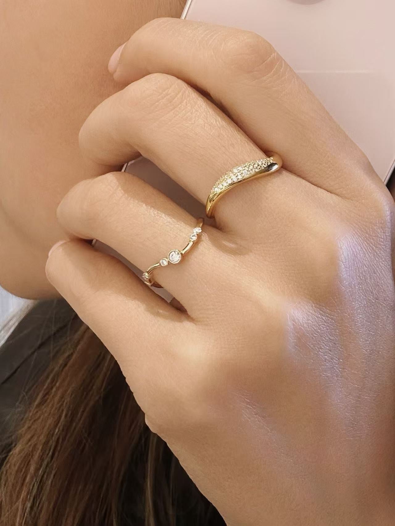 Heirloom Wave Bubble 0.16ct 6 Diamond Ring
