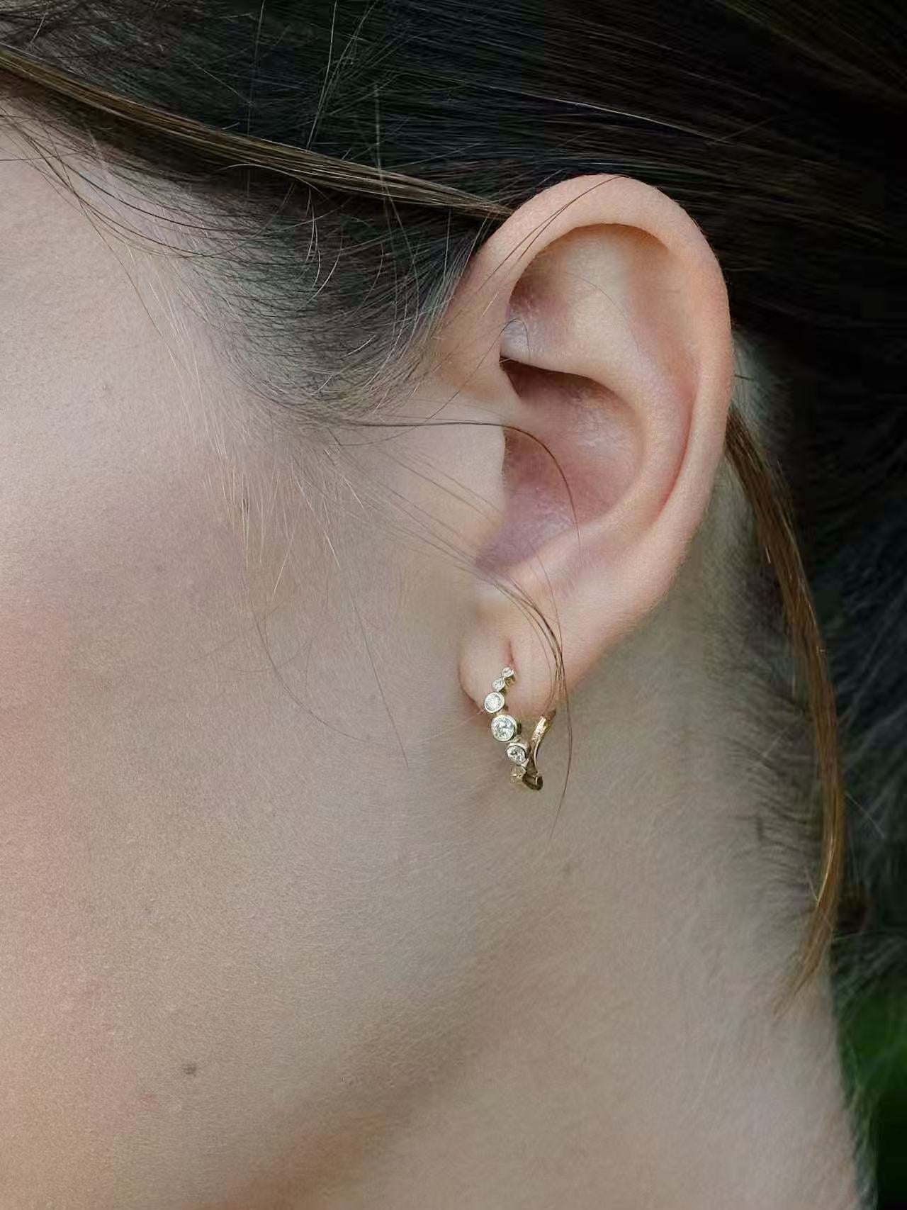 Heirloom Wave 7 Diamond Hoop Earrings 14mm