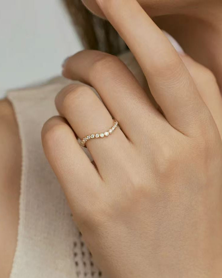 Heirloom Wave Bubble 0.26ct 13 Diamond Ring