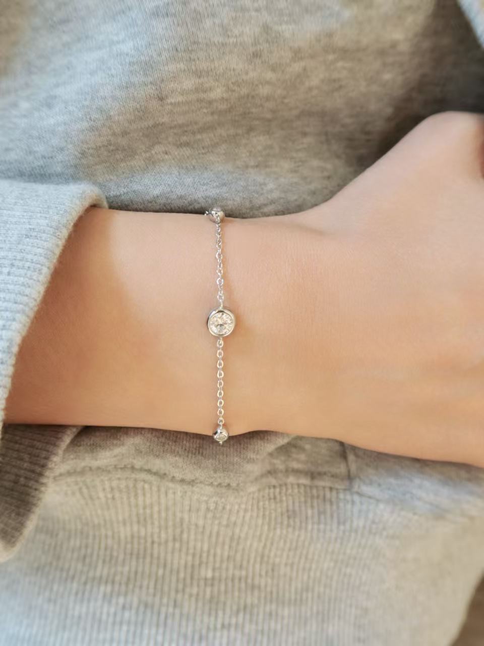 24 Hours Bubble 3 Moissanite Bracelet 0.6ct