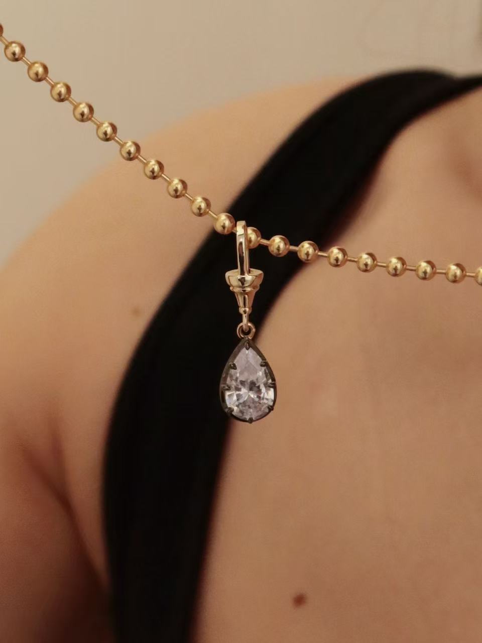 Archive Flow Pear Cut Blackened Moissanite Clip-On Pendant 3ct